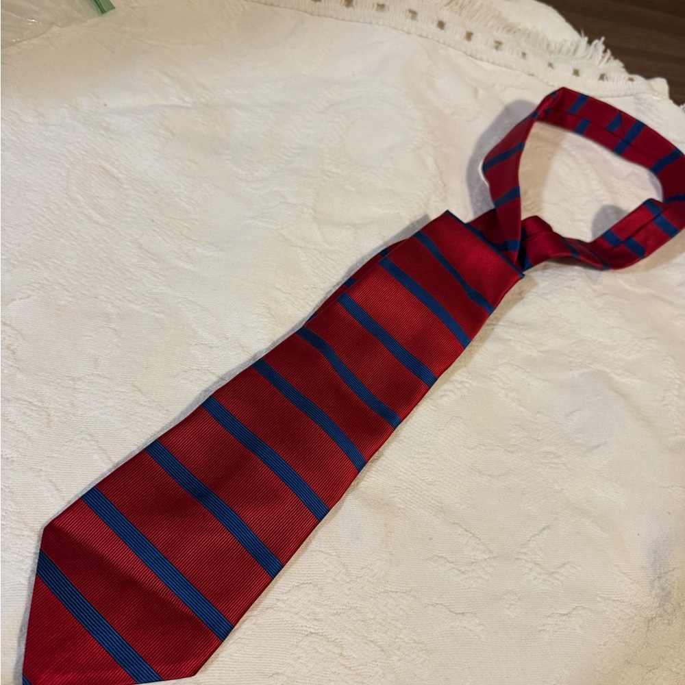 Vintage‎ Abercrombie & Fitch Durable Red and Blue Striped Tie